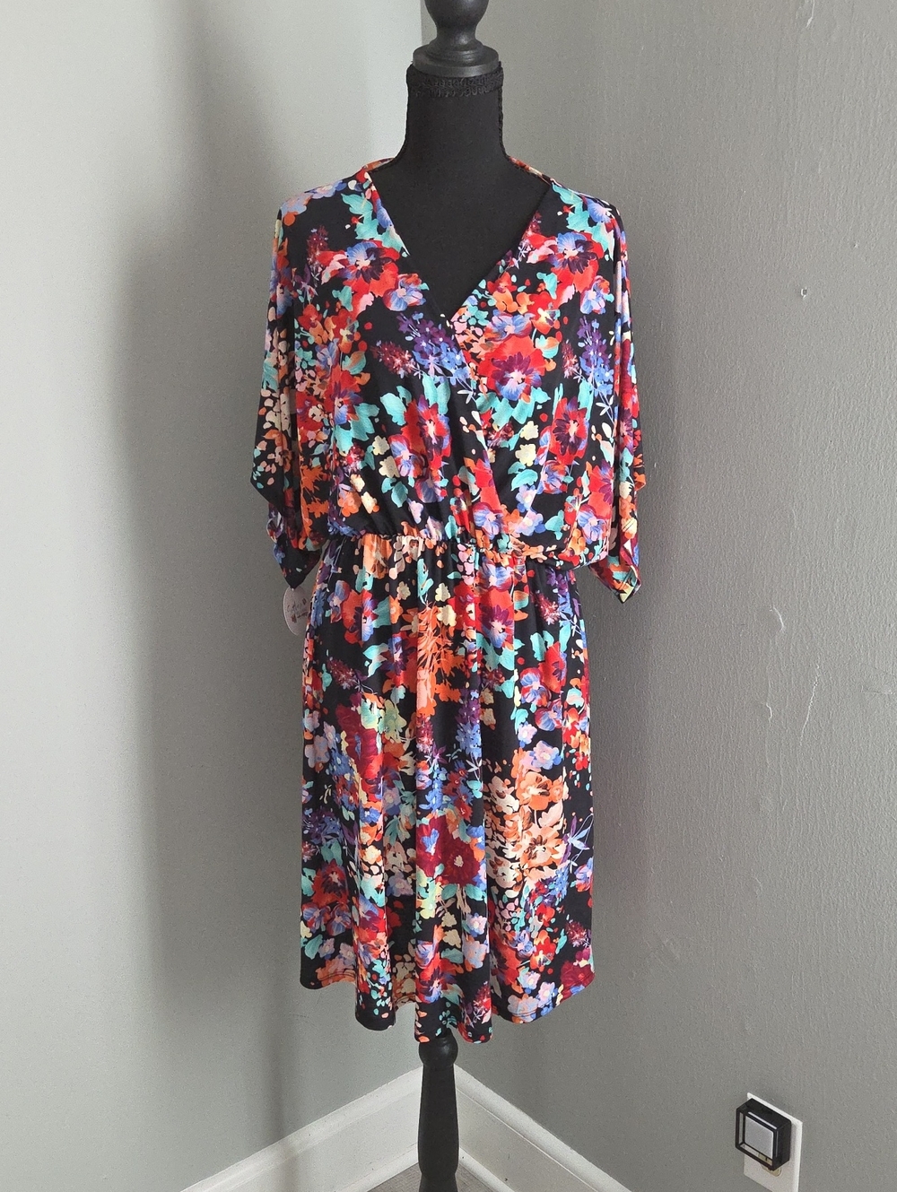 Floral V-Neck Elastic Waist Dress - Black Multi Medium